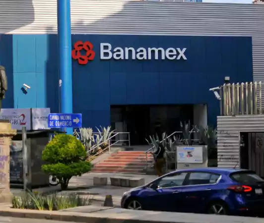 Citigroup sells a 25 percent stake in Banamex to Fernando Chico Pardo