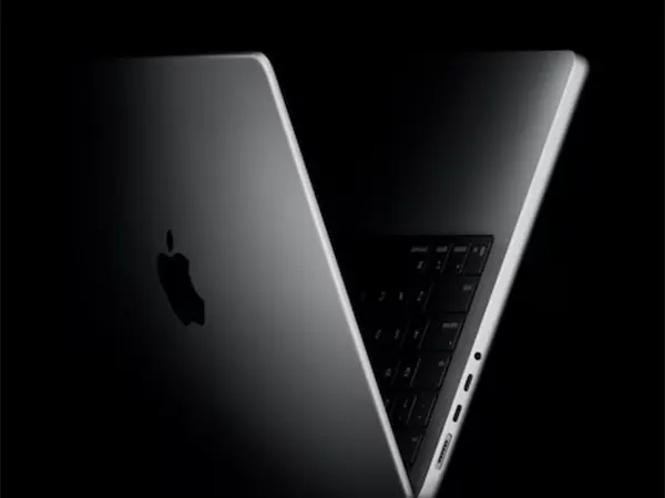 14-inch MacBook powered by the M5 chip